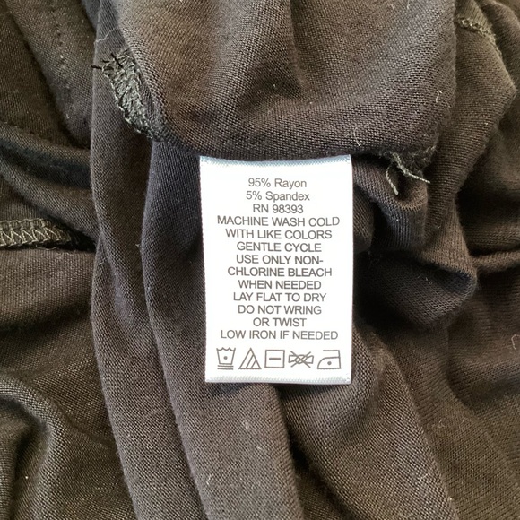 LOGO by Lori Goldstein V-Neck Tee with 3/4 Sleeves and Pocket Detail - Black - L - Picture 5 of 5